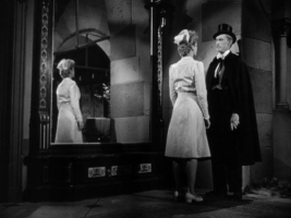 dracula-no-reflection-in-house-of-dracula