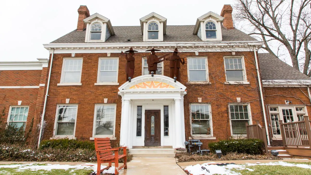 drives-hauntedindiana-HaciendaRestaurant-Haunted1-webresize.jpg.wrend.1280.720